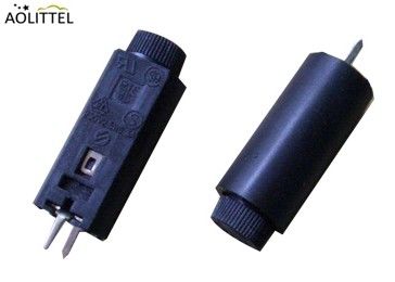 Shocksafeの円柱垂直5x20mm PCBのヒューズのホールダーPTF-45 10のAmpsねじ帽子との250ボルト間隔10のmmのPinの