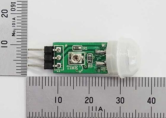 3m-5mのフレネル レンズPCBの抵抗器を搭載するミニチュア コントローラーPIR Dectectorモジュールの受動の赤外線モーションセンサーSB412