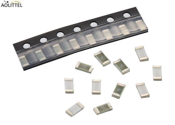 250mA-8A 63VDC 32VDCの評価の0603のサイズの薄膜の非常にFast-Acting表面の台紙のヒューズ