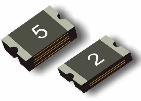 TUVは薄型の1608メートルPOLY-FUSE SMD表面の取付け可能なPTCの再設置可能なヒューズEIA 0603 6V 500mAを承認しました