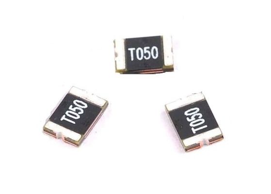 コンパクト デザインMSMDシリーズ1812の足跡4.6x3.2mm 4532 SMTの表面の台紙PTCの再設置可能なヒューズ6-60VDC 0.1-3A