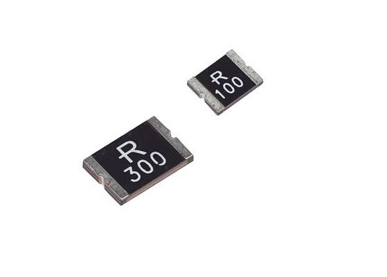 SMD2920P185TF PolyFuse低電圧の電気通信装置のための7351の表面の台紙の再設置可能なヒューズPPTC 1.85A 33V 2920
