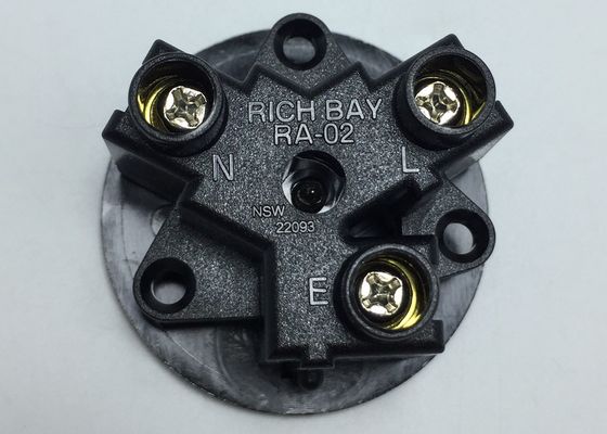 あるインターナショナルAC容器熱可塑性94V-2オーストラリア力の電気ソケット出口3ポーランド人15 Amp 250VAC