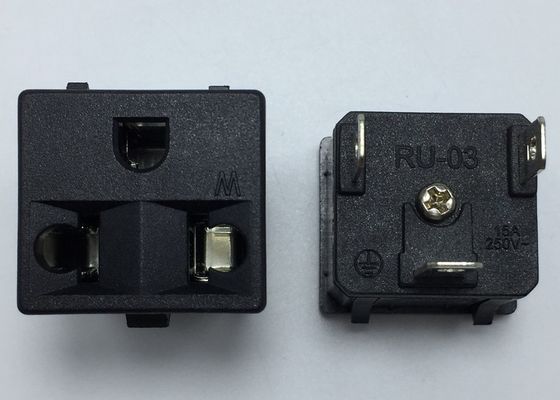 ブラジルへの3Pinブラジル人のオーストラリア米国イギリスEUは交流電力の電気ソケットの充電器のアダプター旅行コンバーターの黒の出口を差し込みます