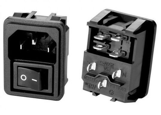 IEC 60320 C14 3PINの電気交流電力のプラグのオンオフ スイッチが付いている女性のソケット15A 250V ACねじ台紙