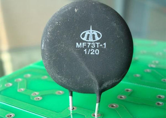 Ametherm SL322R025の十字の高い発電の侵入の現在の振幅制限器MF73T-1 2/25 NTCのサーミスター2Ohm 25A 3300uF 5W 35mm Dia