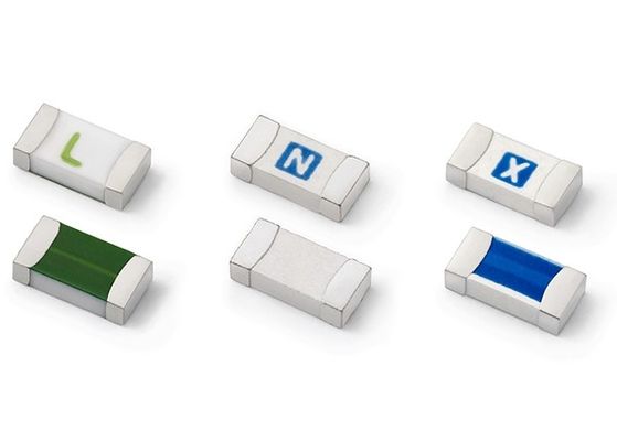 1206薄膜の表面の台紙の50のAmpの中断の評価とメートル速い打撃の破片のヒューズ12B1100B 1A 125V 3216