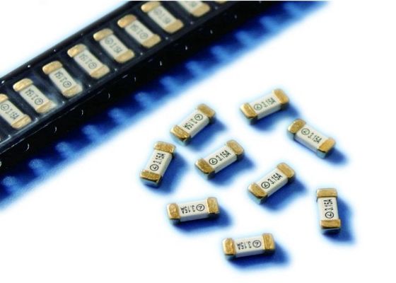 2410ナノのAirMatrixの正方形の陶磁器の表面の台紙のヒューズ、遅い打撃のヒューズ24E1315A 3.15A 250V 6125