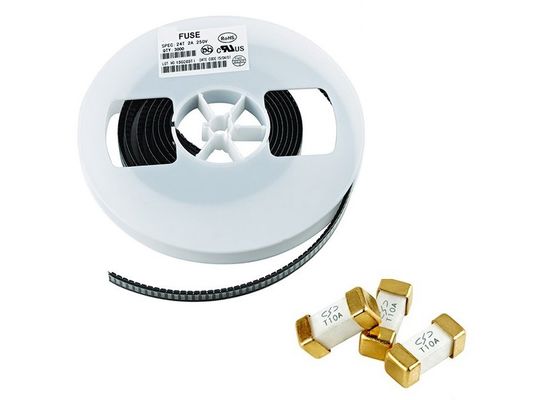 2410ナノのAirMatrixの正方形の陶磁器の表面の台紙のヒューズ、遅い打撃のヒューズ24E1315A 3.15A 250V 6125