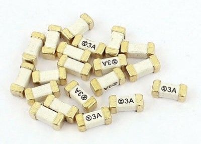 銀によってめっきされる一定のタイプ遅い打撃の正方形陶磁器SMDの表面の台紙のヒューズ3A 125V 2.6mmx6.1mm PSE CSA UL