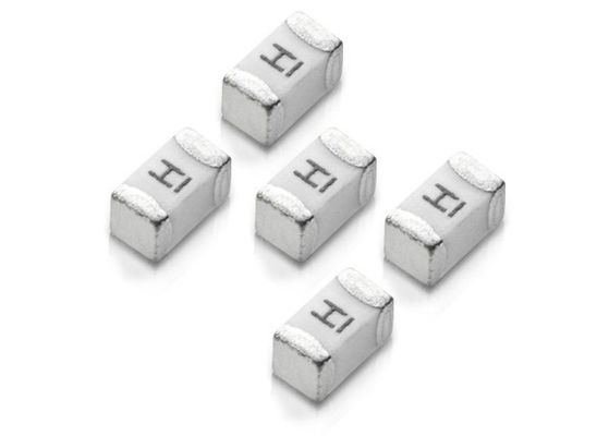 1.6x0.8 mm 0603の陶磁器の破片のパッケージのテストEquiのための高い侵入の時間のずれの表面の台紙装置SMDヒューズCQ06LT 32V 1-8 Amp