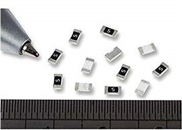 1.6x0.8 mm 0603の陶磁器の破片のパッケージのテストEquiのための高い侵入の時間のずれの表面の台紙装置SMDヒューズCQ06LT 32V 1-8 Amp